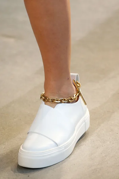 Look 20